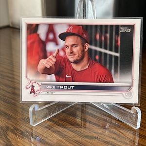 Mike Trout ‘Thumbs Up’ RARE